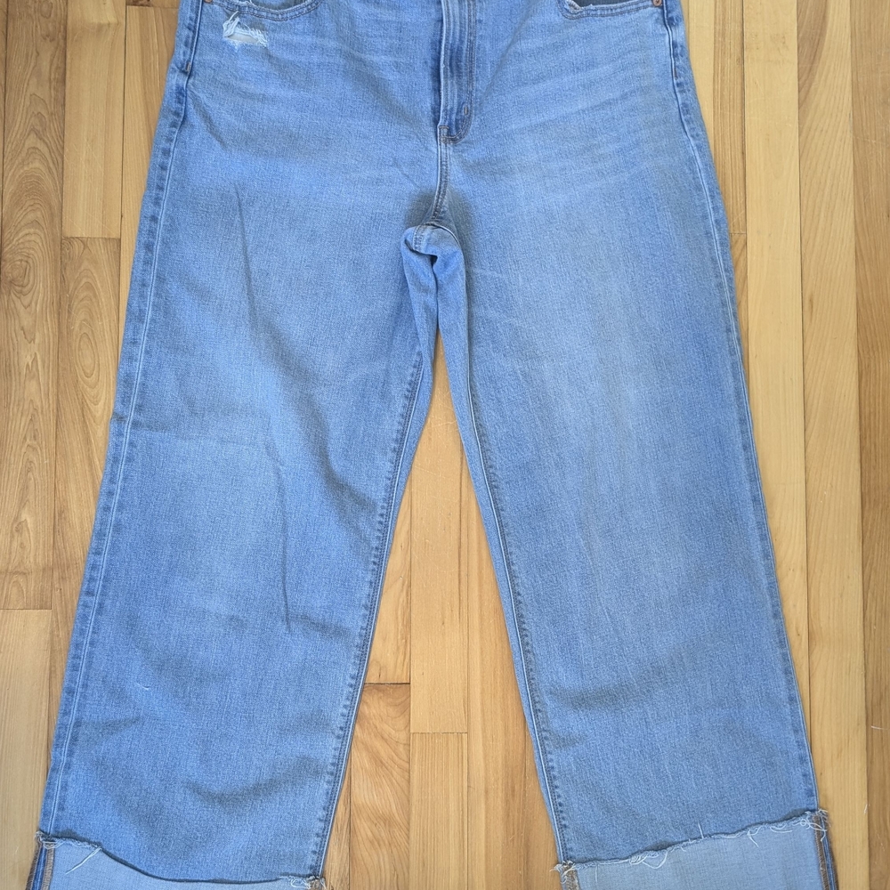 American Eagle Outfitters Light Blue Straight Leg Jeans - Picture 5 of 13
